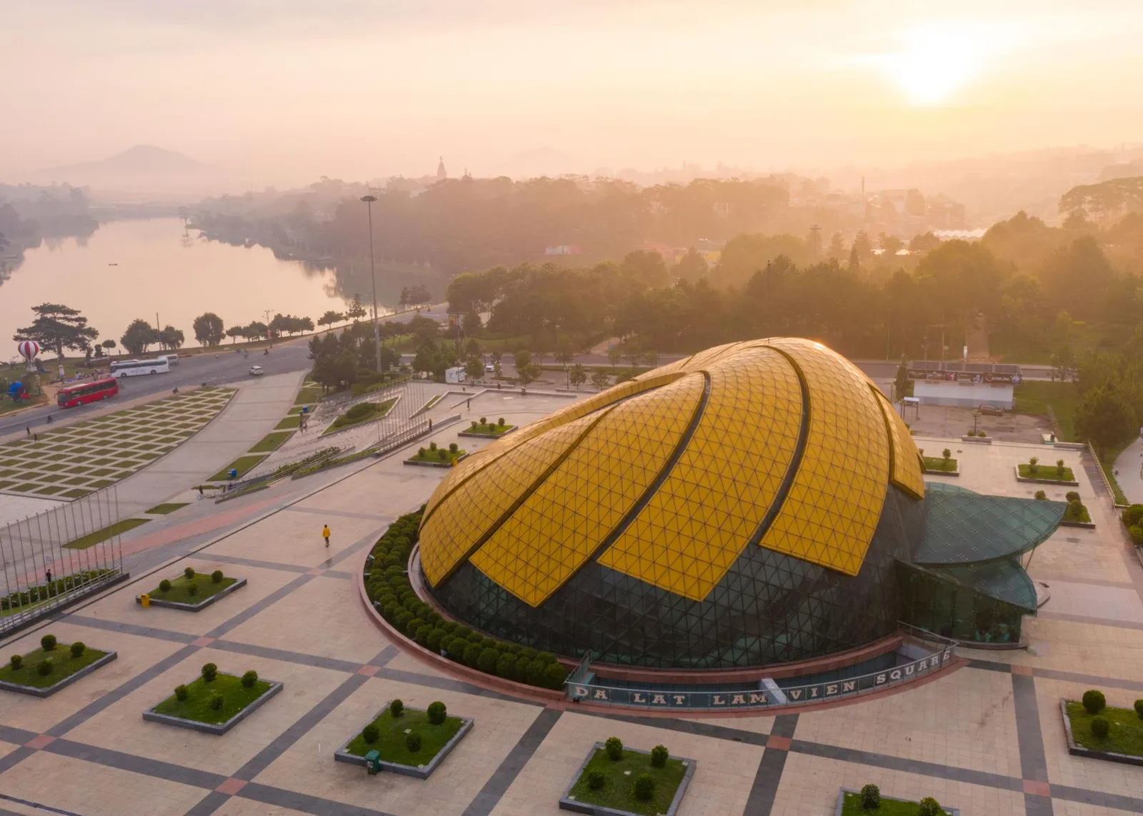 Sunrise over Lam Vien square and Xuan Huong lake in Da Lat